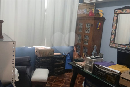 Sobrado à venda com 4 quartos, sendo 2 suítes, em Interlagos, São Paulo, SP
