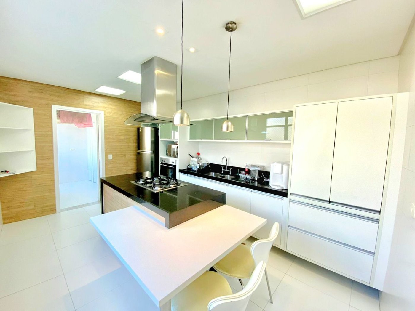 Casa com 3 dormitórios à venda, 272 m² por R$ 1.990.000,00 - Embaré - Santos/SP