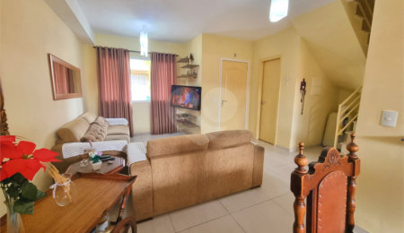Casa à venda com 3 quartos, sendo 1 suíte,  no condomínio Village St. Louis, São Paulo - SP