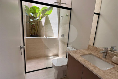 Casa à venda com 3 suítes no condomínio Condomíno Helena Maria, Sorocaba - SP