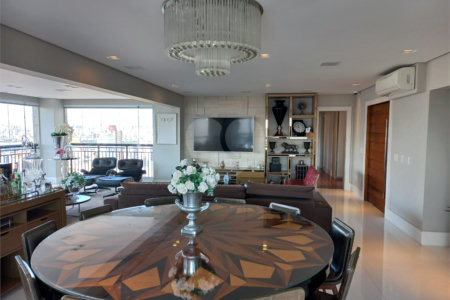 Apartamento à venda com 4 suítes em Santa Teresinha, São Paulo, SP