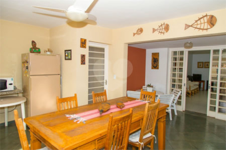 Casa à venda com 4 quartos, sendo 1 suíte, no Centro, Atibaia, SP