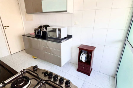 Apartamento à venda com 3 quartos, sendo 1 suíte,  em Indianópolis, São Paulo, SP