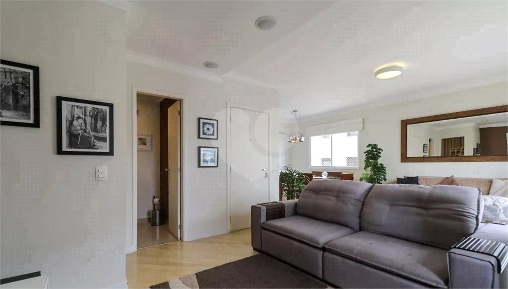 Apartamento à venda com 3 suítes em Vila Ipojuca, São Paulo, SP