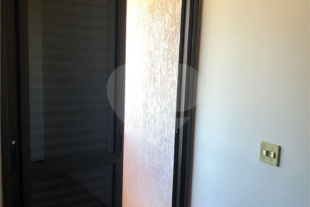 Apartamento à venda com 2 quartos, sendo 1 suíte, no Centro, Araraquara, SP