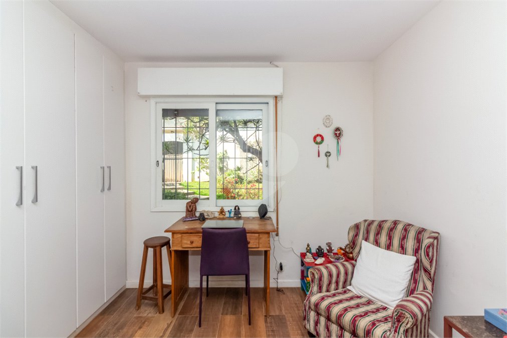 Casa à venda com 4 quartos, sendo 2 suítes, em Chácara Flora, São Paulo, SP