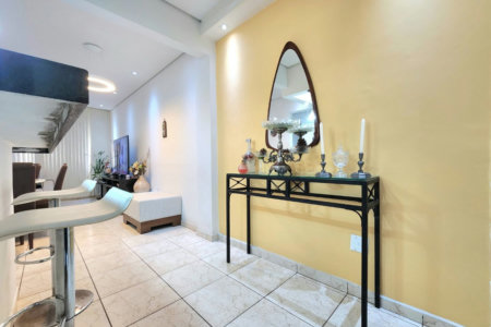 Apartamento 2 Dormitórios com Vista Mar, 1 Suíte e 50m da Praia – Santos