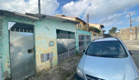 Casa à venda com 2 quartos em Jardim Amélia, Poá, SP