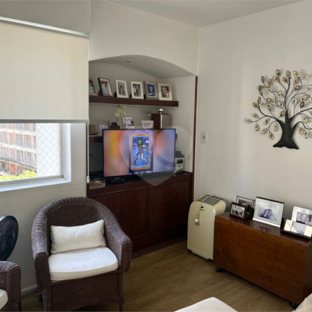 Apartamento à venda com 3 quartos, sendo 1 suíte,  em Itaim Bibi, São Paulo, SP