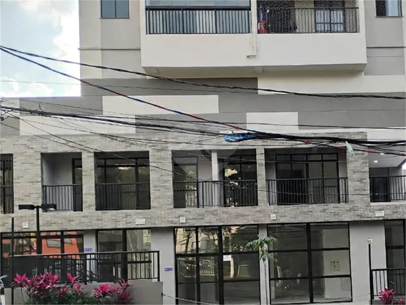 Aluga-se Loja Comercial Nova de 90 m² no Jabaquara
