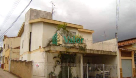 Casa à venda com 2 quartos, sendo 1 suíte, no Centro, São Carlos, SP