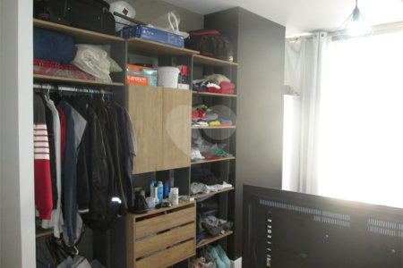 APARTAMENTO TODO REFORMADO!! 1 dormitório. Bairro da Bela Vista. Área Útil: 36 m².
