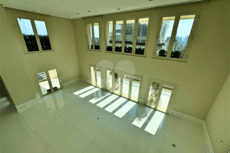 Duplex à venda ou para alugar com 5 suítes em Jardim Europa, São Paulo, SP