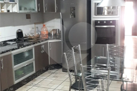 Casa à venda com 3 quartos, sendo 2 suítes,  em Vila Rosália, Guarulhos, SP