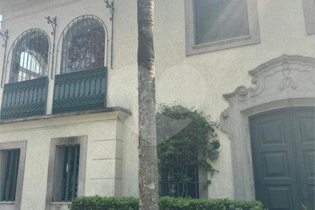 Casa à venda com 5 quartos, sendo 3 suítes, em Jardim América, São Paulo, SP