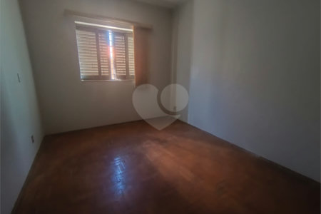 Casa à venda com 3 quartos, sendo 1 suíte, em Vila Santana, Araraquara, SP