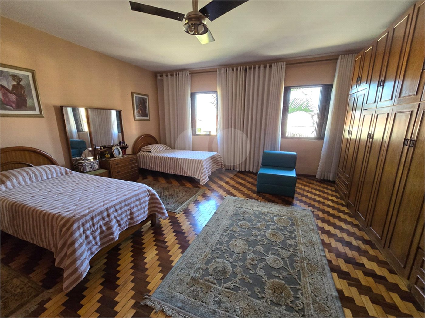 Casa à venda com 4 quartos, sendo 1 suíte, em Vila Paiva, São Paulo, SP