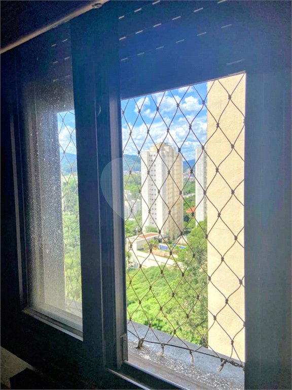 Apartamento à venda com 3 quartos, sendo 1 suíte, em Jardim Leonor Mendes de Barros, São Paulo, SP