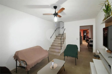 Casa à venda com 2 quartos em Jardim Rizzo, São Paulo, SP