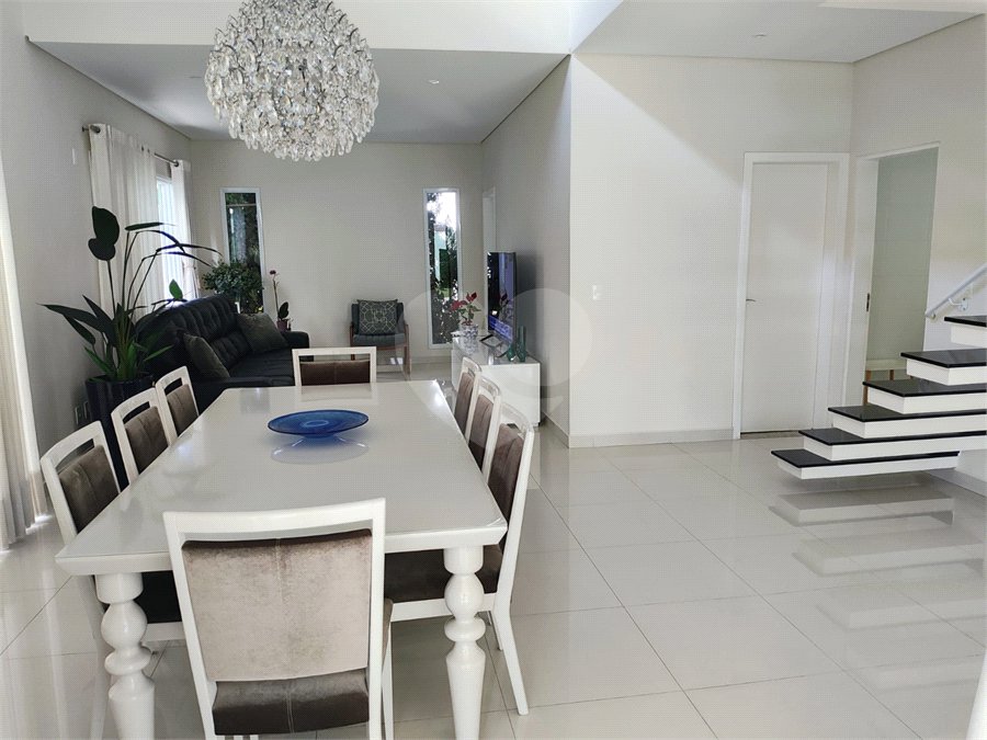 Casa à venda com 3 suítes no condomínio Colinas do Sol, Sorocaba - SP