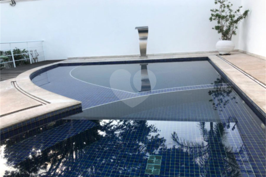Sobrado à venda ou para alugar com 4 suítes em Jardim França, São Paulo, SP