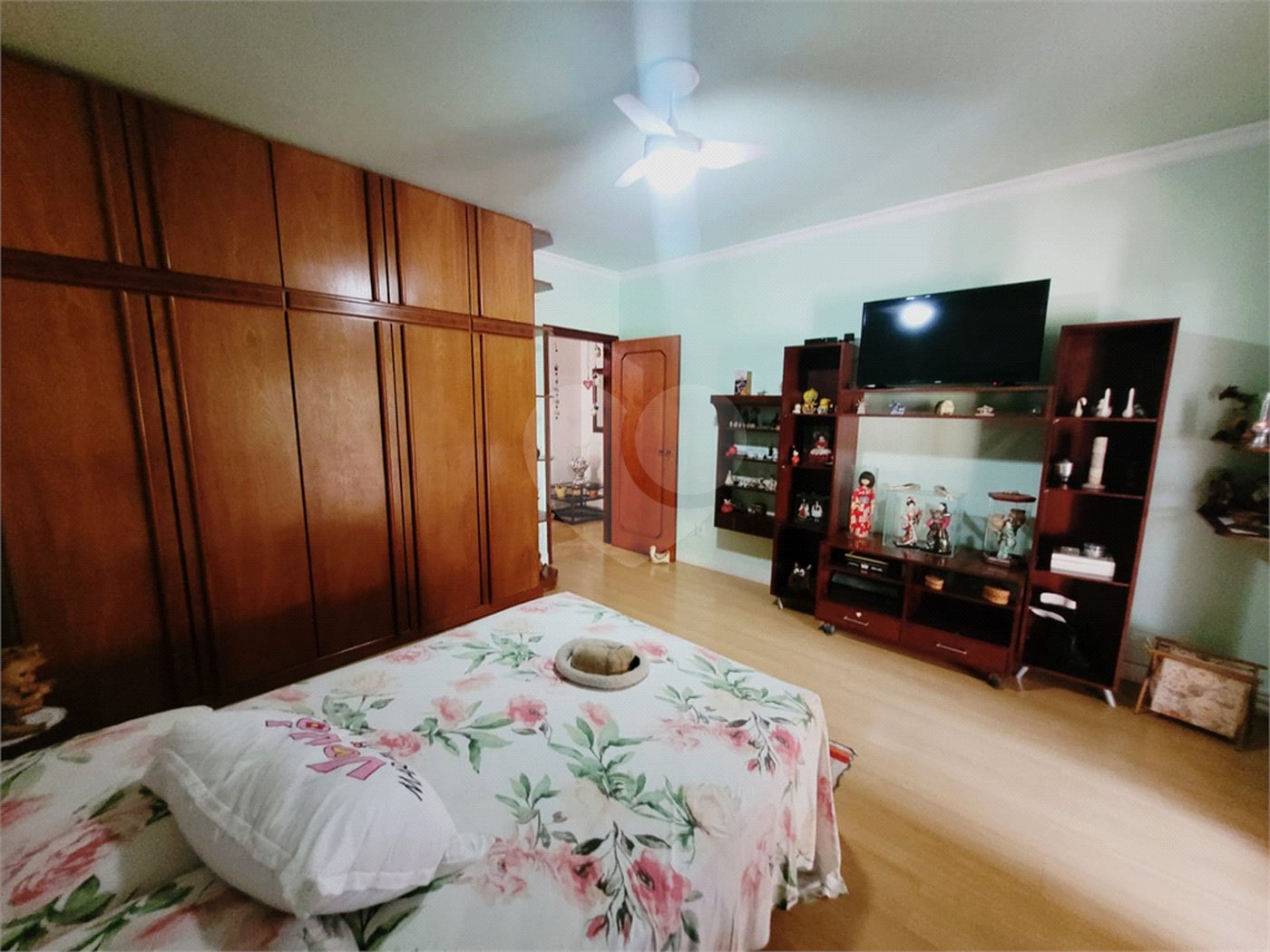 Casa à venda com 4 quartos, sendo 3 suítes,  no condomínio Acmti - Colinas do Mosteiro, Terras de Itaici e Recanto dos Pássaros, Indaiatuba - SP