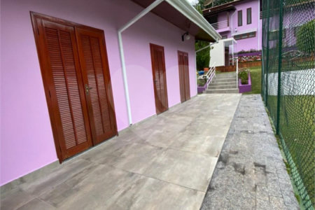 Casa à venda com 7 suítes no condomínio Capela do Barreiro, Itatiba - SP