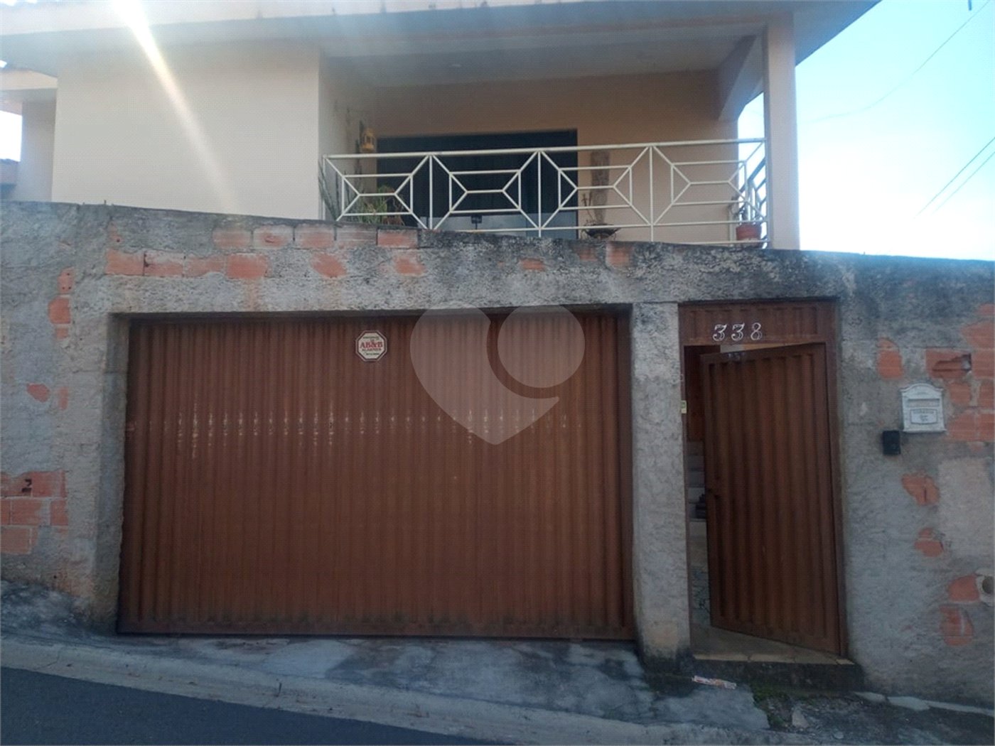 Casa à venda com 2 suítes em Jardim Santa Bárbara, Atibaia, SP