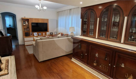Apartamento à venda com 3 quartos, sendo 1 suíte,  em Campo Belo, São Paulo, SP