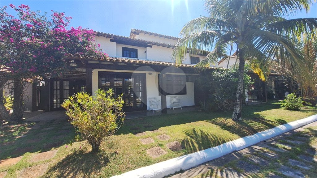 Casa para alugar com 3 quartos, sendo 2 suítes, em Praia Rasa, Armação dos Búzios, RJ