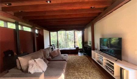 Casa à venda com 3 quartos, sendo 1 suíte,  no condomínio Jardim da Montanha I, Mairiporã - SP