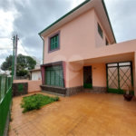Sobrado à venda com 3 quartos em Vila Gumercindo, São Paulo, SP