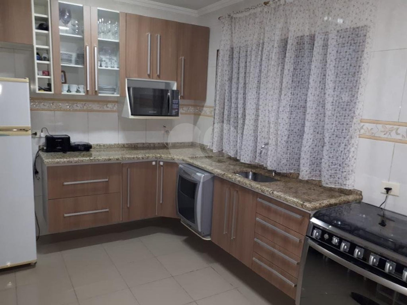 Sobrado à venda com 3 quartos, sendo 1 suíte,  em Tremembé, São Paulo, SP