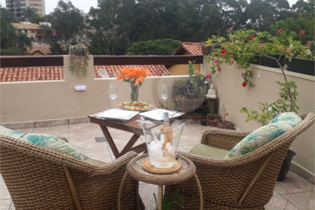 Sobrado à venda com 3 quartos, sendo 1 suíte, em Vila Suzana, São Paulo, SP