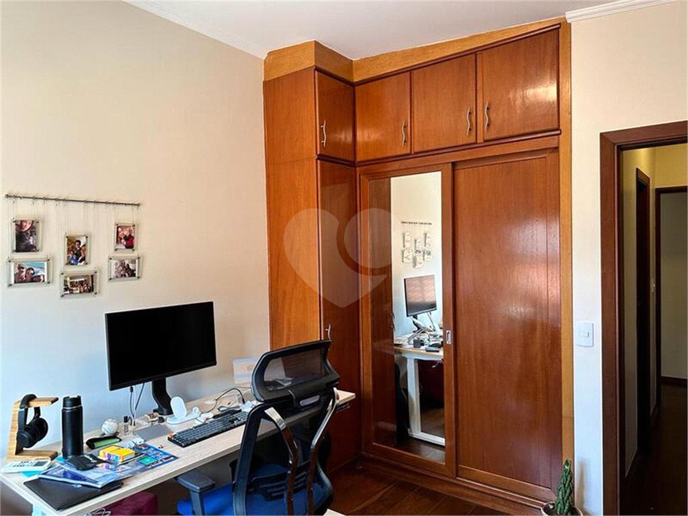 Sobrado com 5 dorm. sendo 2 suites