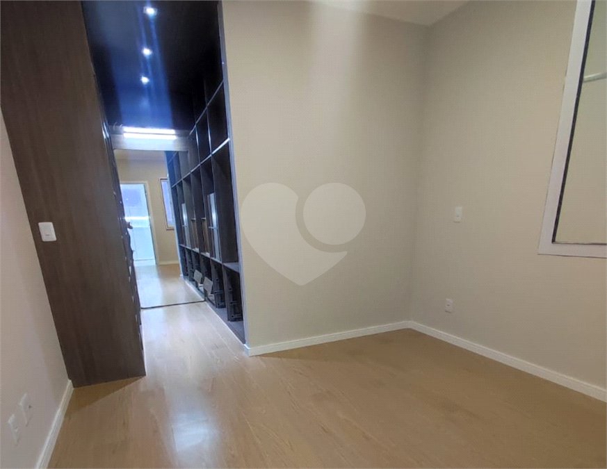 Apartamento à venda com 3 quartos, sendo 2 suítes,  em Jardim Arpoador, São Paulo, SP