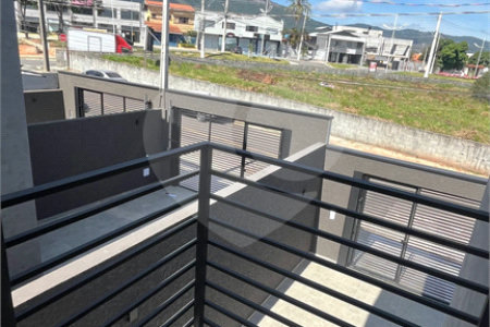 Sobrado para alugar com 3 quartos, sendo 1 suíte, em Vila Petrópolis, Atibaia, SP