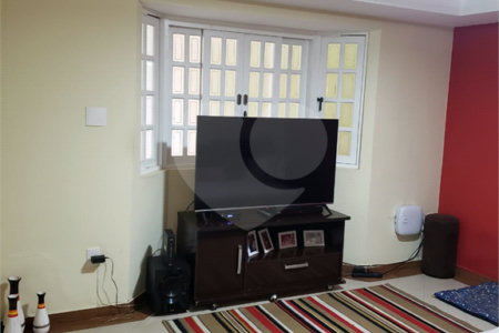 Casa à venda com 6 quartos, sendo 3 suítes, em Alto Ipiranga, Mogi das Cruzes, SP