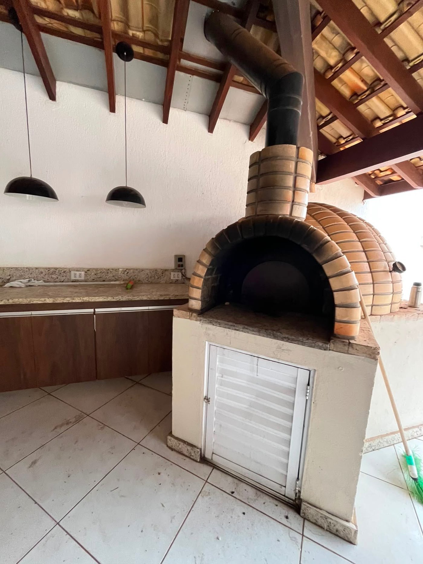 Casa à venda ou para alugar com 3 quartos, sendo 1 suíte,  em Jardim dos Ipes, Três Lagoas, MS