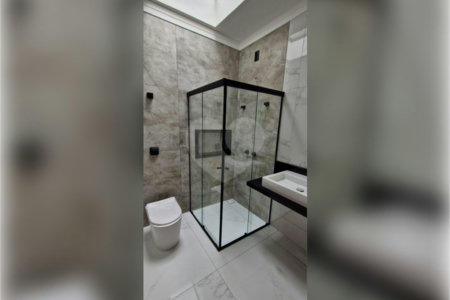 Casa à venda com 3 quartos, sendo 1 suíte, no condomínio Horto Florestal Villagio, Sorocaba - SP
