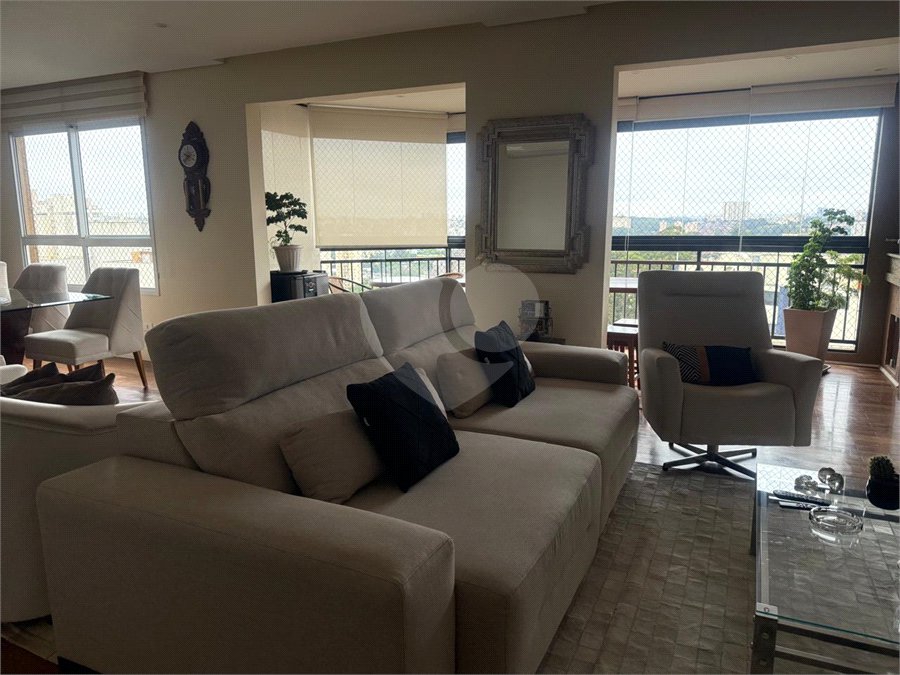 Apartamento à venda com 3 suítes em Vila Suzana, São Paulo, SP