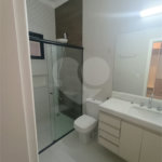 Casa para alugar com 3 quartos, sendo 1 suíte, no condomínio Recanto dos Paturis, Vinhedo - SP