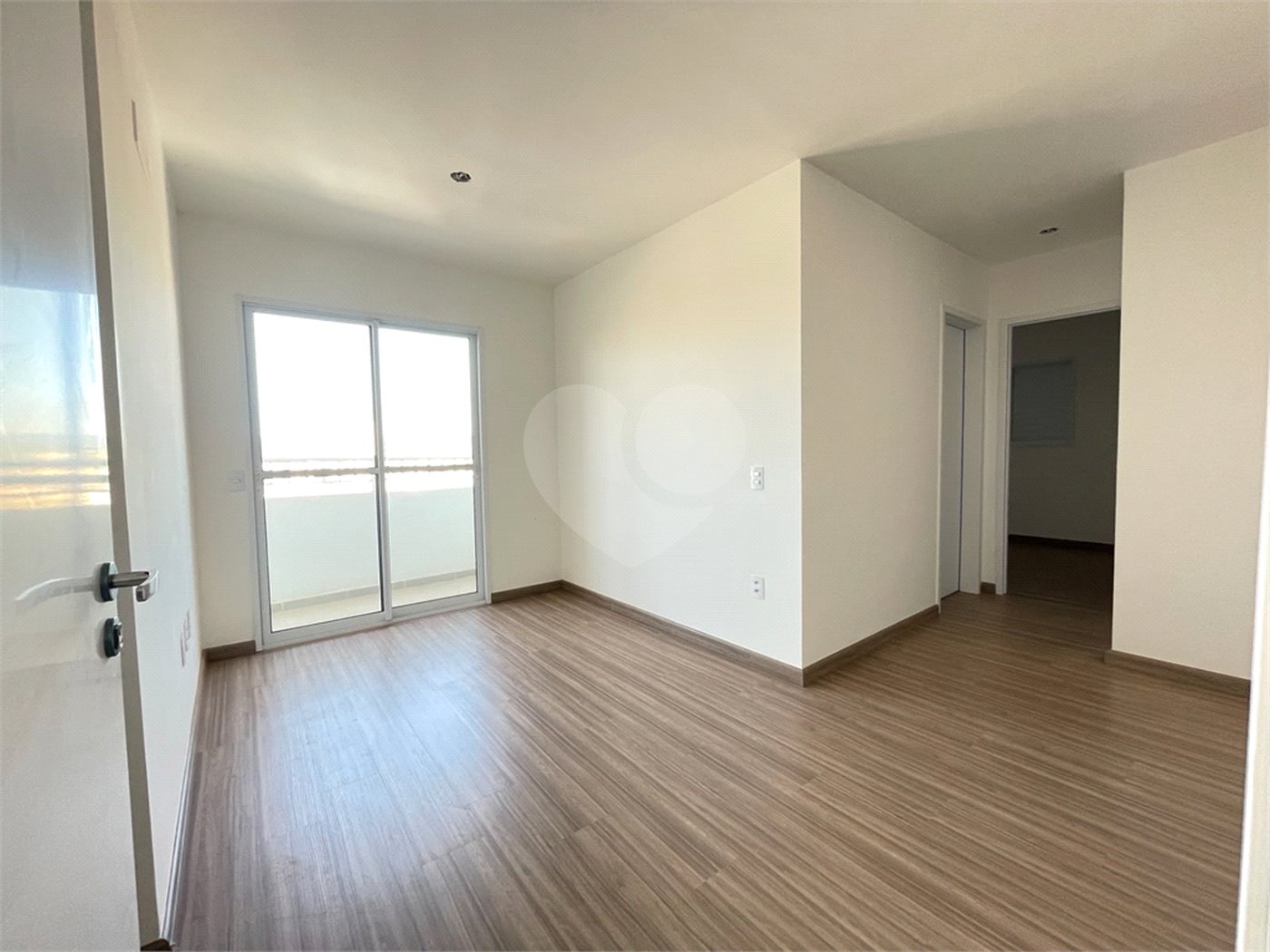 Apartamento à venda com 2 quartos, sendo 1 suíte, em Vila Hortência, Sorocaba, SP