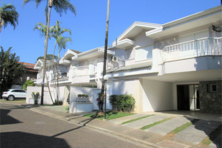 Casa à venda com 4 suítes no condomínio Ville de Marseille, São Paulo - SP