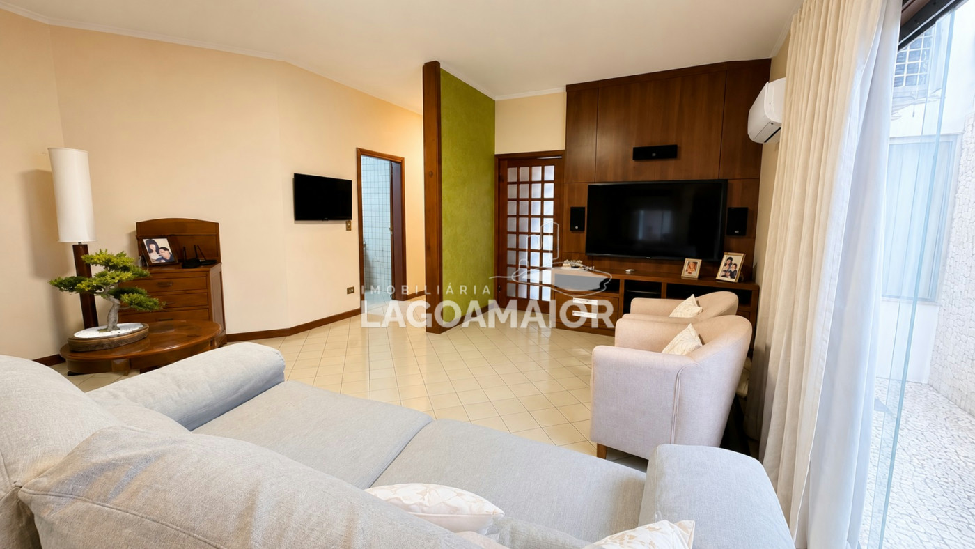 Casa à venda com 3 quartos, sendo 1 suíte, em Santos Dumont, Três Lagoas, MS