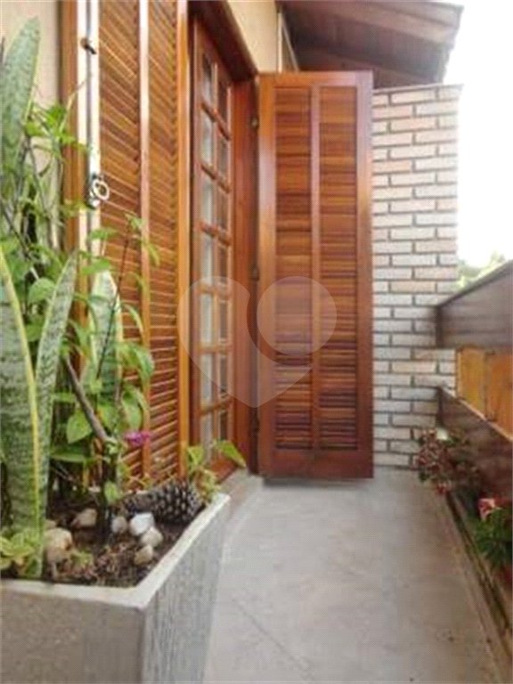 Casa à venda com 3 quartos, sendo 1 suíte,  em Parque Monte Alegre, Taboão da Serra, SP