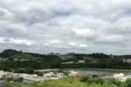 Apartamento à venda com 3 quartos, sendo 1 suíte,  em Jardim Bandeirantes, Louveira, SP