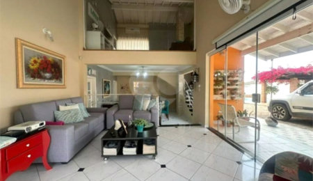 Casa à venda com 3 quartos, sendo 1 suíte,  no condomínio Residencial Delle Stelle, Louveira - SP
