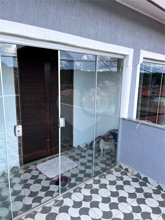 Sobrado à venda com 5 quartos, sendo 2 suítes,  em Jardim da Granja, São José dos Campos, SP