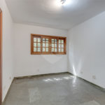 Casa à venda com 5 quartos, sendo 3 suítes, no condomínio Granja do Morumbi, São Paulo - SP